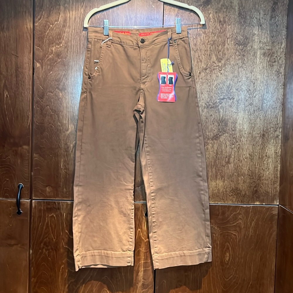 Women's Cropped Tan Jeans